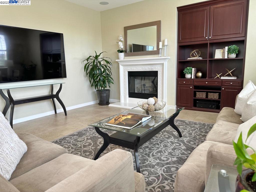 STONEBRAE COUNTRY CLUB - Residential