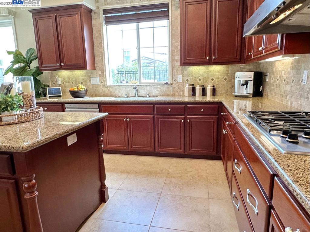 STONEBRAE COUNTRY CLUB - Residential