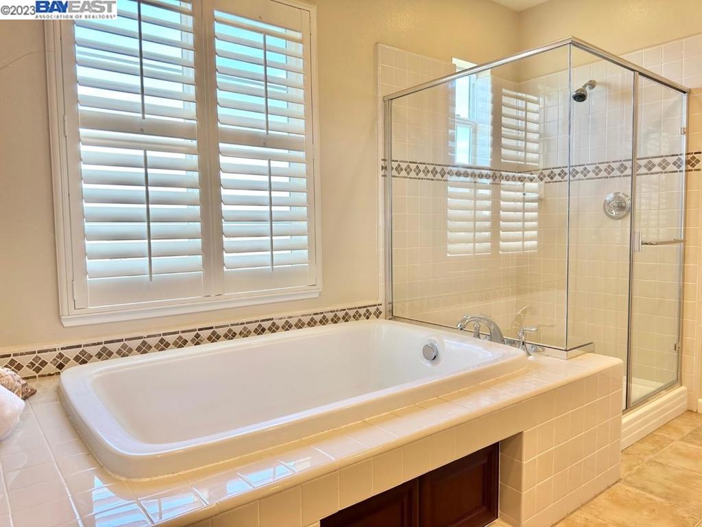 STONEBRAE COUNTRY CLUB - Residential