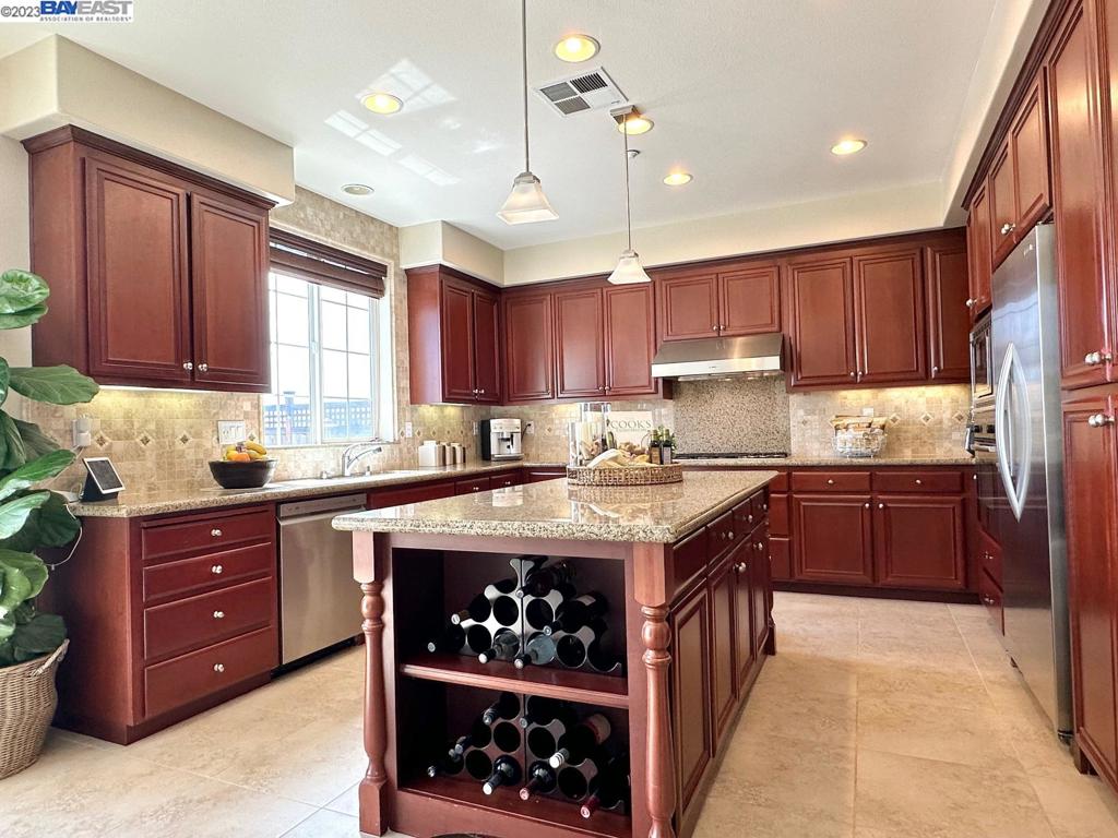 STONEBRAE COUNTRY CLUB - Residential