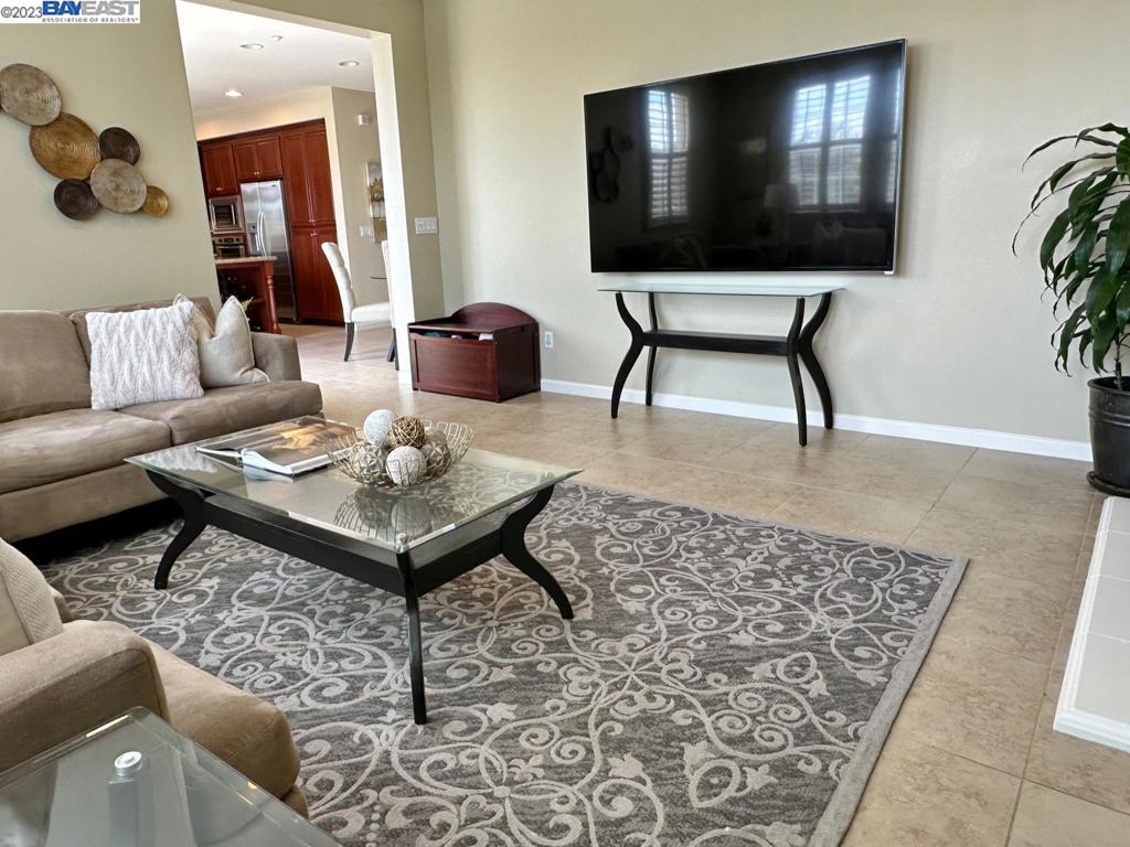 STONEBRAE COUNTRY CLUB - Residential