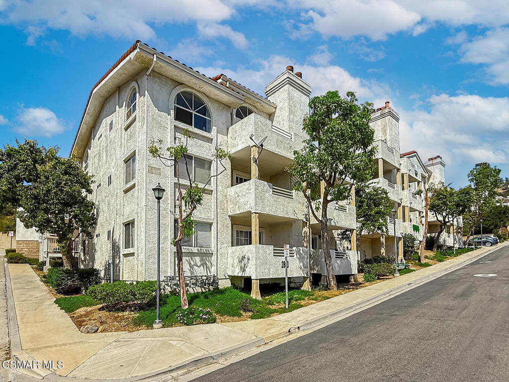 Welcome to this charming 1-bedroom, 1-bath condo tucked away in the highly sought-after Vista Camarillo community. This home combines comfort, style, and convenience, all in a peaceful neighborhood setting.Step inside to an inviting open-concept floor plan, where the living room, dining area, and kitchen flow seamlessly together--perfect for both relaxing and entertaining. The main living areas feature wood-like vinyl flooring for a modern, low-maintenance touch, while the kitchen is upgraded with stainless steel appliances, making meal prep a pleasure. Cozy up by the fireplace, or step outside to your own private patio and enjoy the stunning views that make this home truly special.Additional features include a private laundry room located just outside your entry door for added convenience.Living here means enjoying incredible community amenities such as a sparkling pool and spa, clubhouse, playground, RV/boat parking, and tennis and basketball courts.The location is unbeatable--just minutes from the Camarillo Outlets, local movie theaters, dining, and CSU Channel Islands.