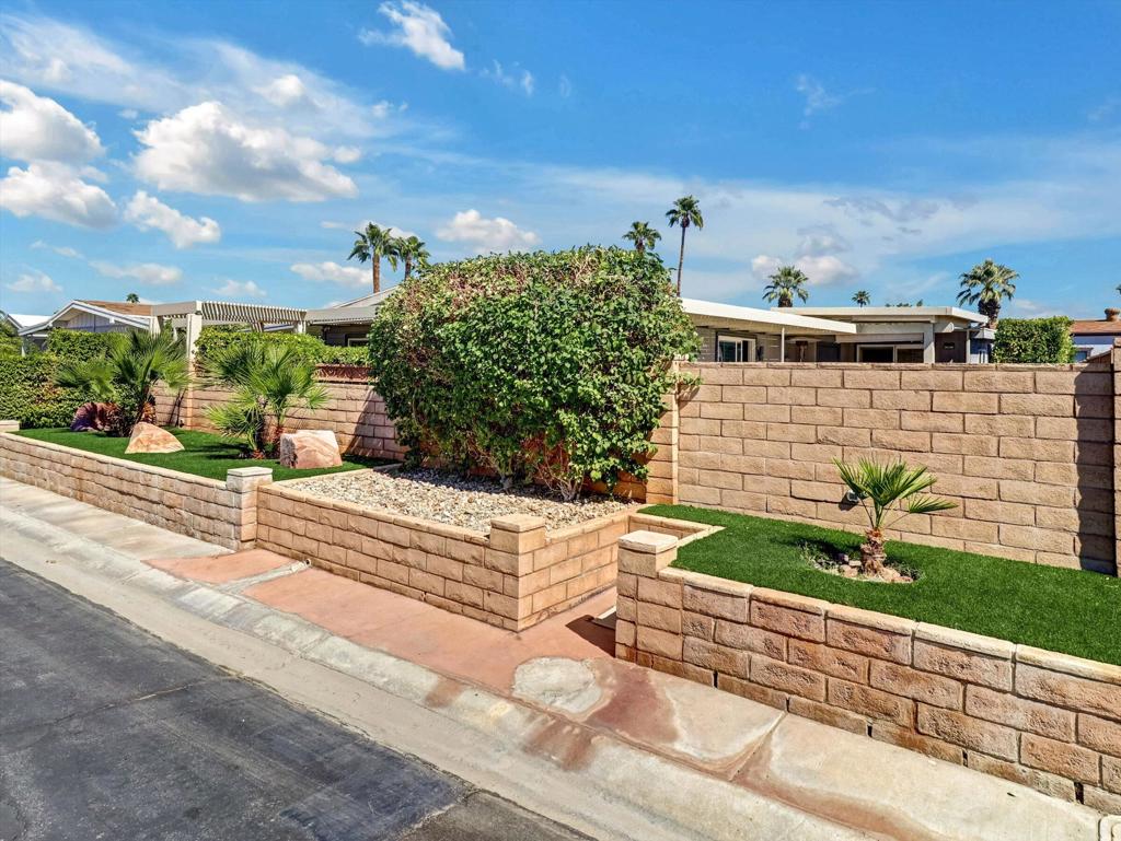 Palm Desert Greens - Manufactured In Park