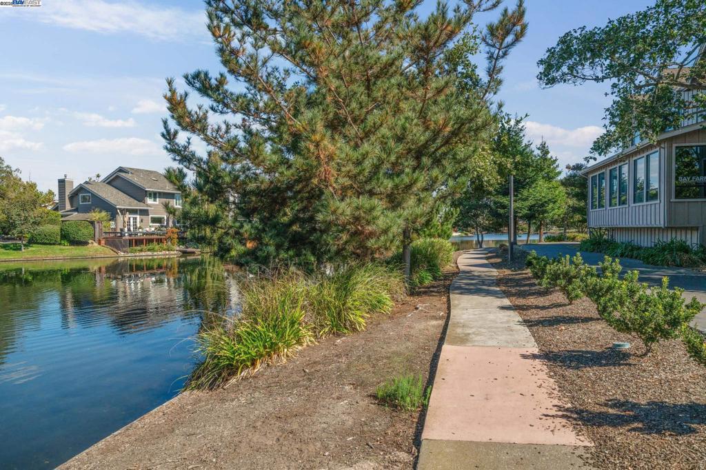 HARBOR BAY - Residential