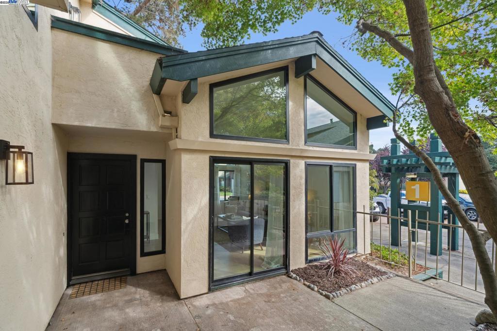 HARBOR BAY - Residential