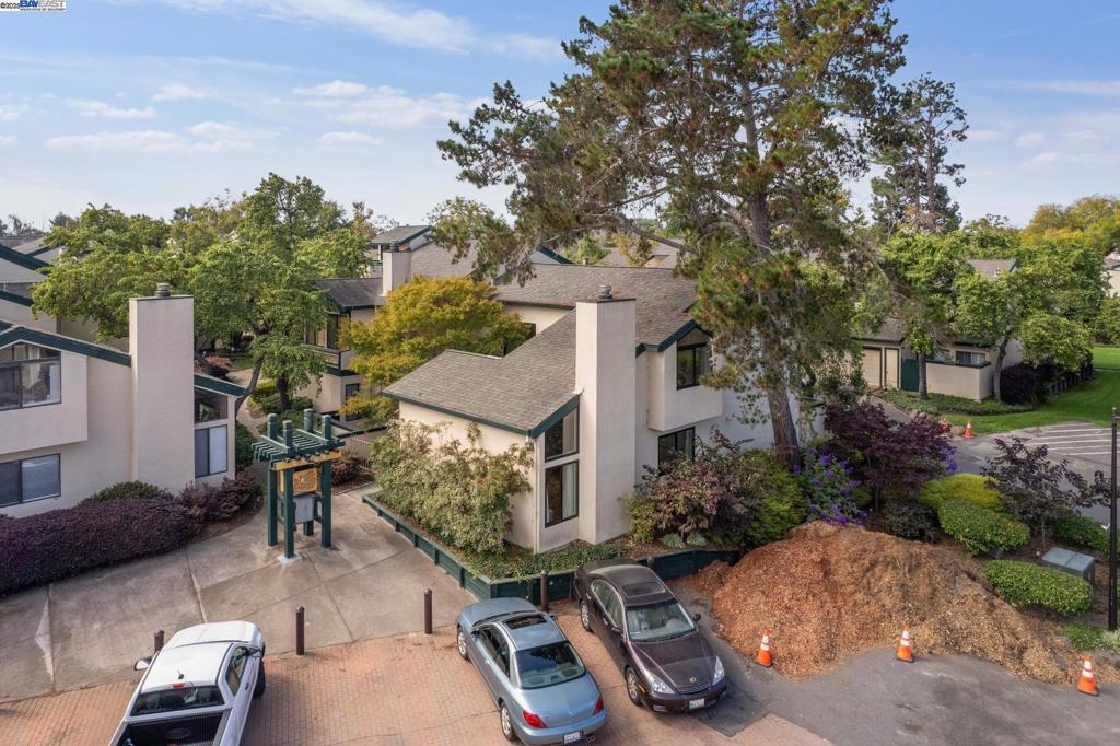 HARBOR BAY - Residential