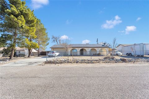 Photo of 9983 Ladera Avenue, Lucerne Valley, CA 92356 (MLS # HD25221563)