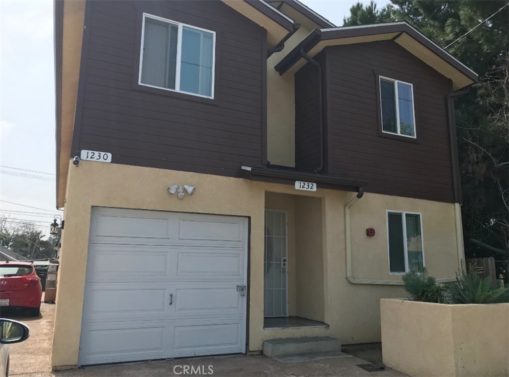 RENT 5BED 3BATH,1750 SF AND CENTRAL A/C,NEAR DOWNTOWN
Wood floor
Granite kitchen
air conditioner and heater including
all appliances included (stove, refrigerator, washer and dryer)
good location,near DTLA