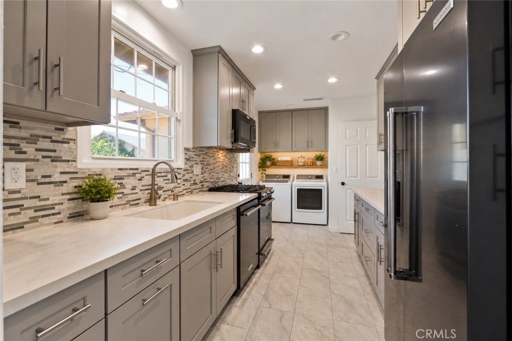 9013 Borson
