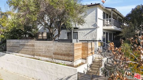 Photo of 240 3rd Avenue, Venice, CA 90291 (MLS # 26635601)
