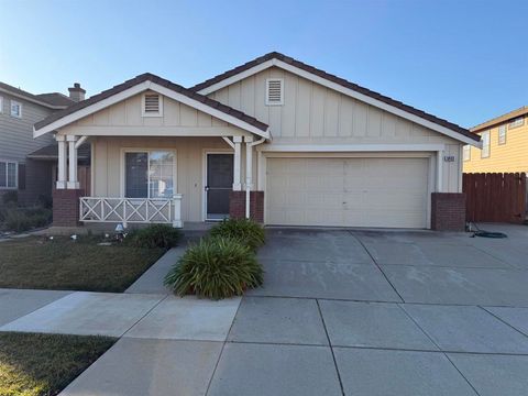 Photo of 6433 6433 Aspenwood Way, Livermore, CA 94551 (MLS # 41123237)