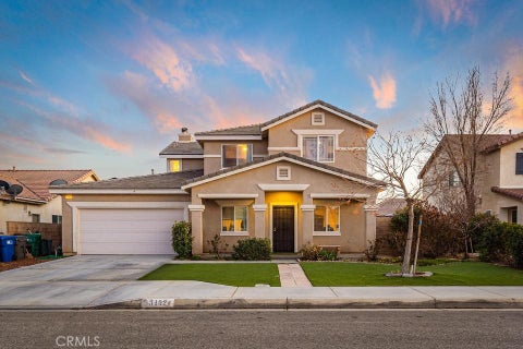 Photo of 3102 E Topaz LN, Lancaster, CA 93535 (MLS # SR26179100)