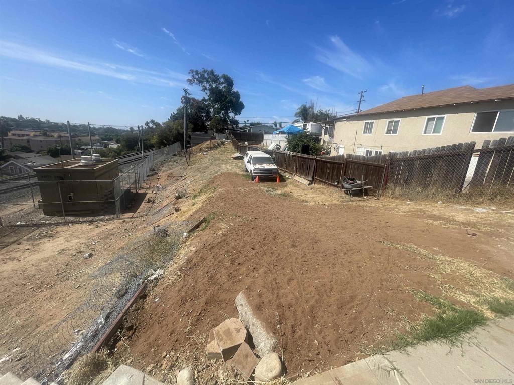 San Diego - Land