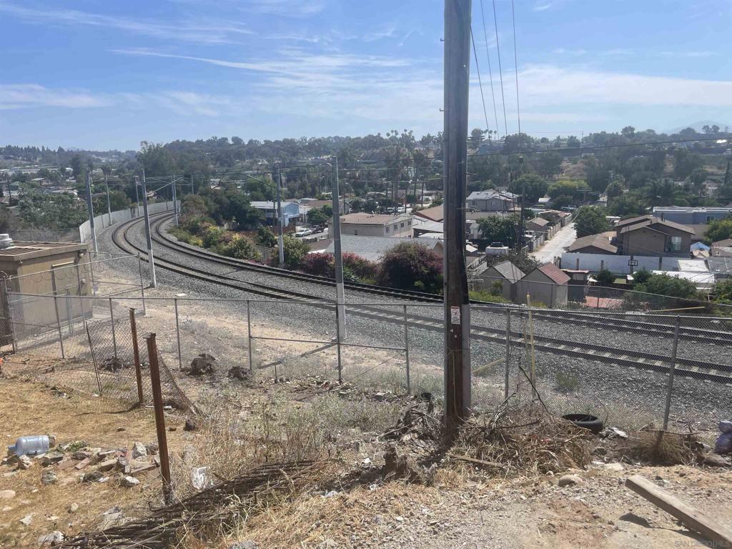 San Diego - Land