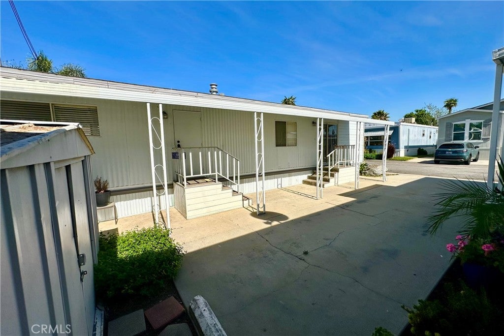 3825 Valley Boulevard 46