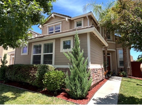 Photo of 206 River Pointe DR, Waterford, CA 95386 (MLS # MC26182005)