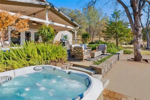 Photo of 5615 Bear Trap Drive, Mariposa, CA 95338 (MLS # FR26046266)
