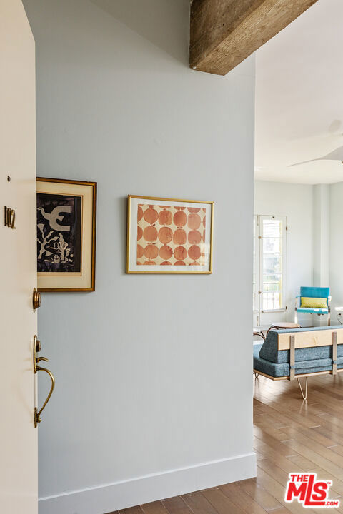 109 N Sycamore Avenue 102