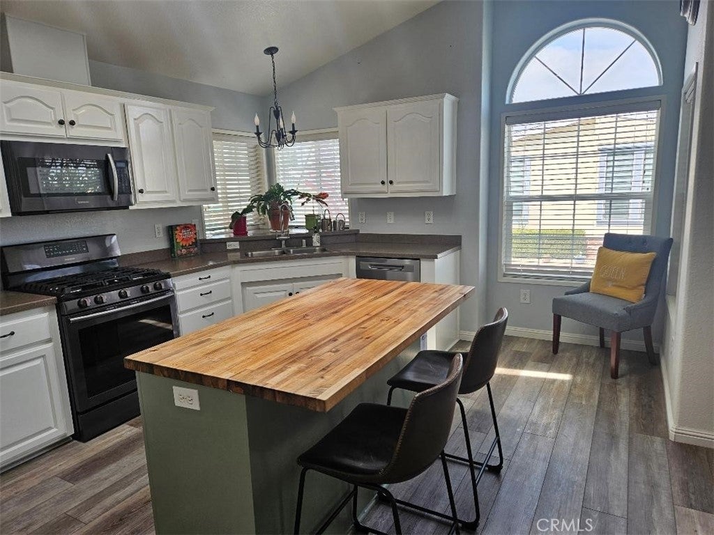 14851 Jeffrey Rd, SPC 142