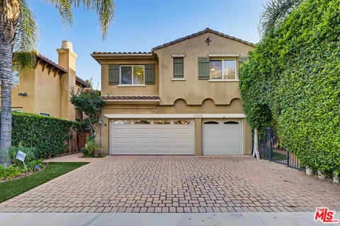 Photo of 12540 Otsego Street, Valley Village, CA 91607 (MLS # 26105475)