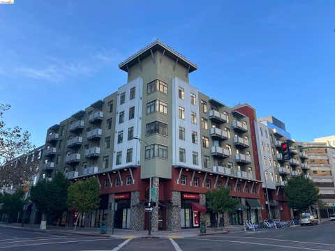 Photo of 989 Franklin Street St #506, Oakland, CA 94607 (MLS # 41143284)