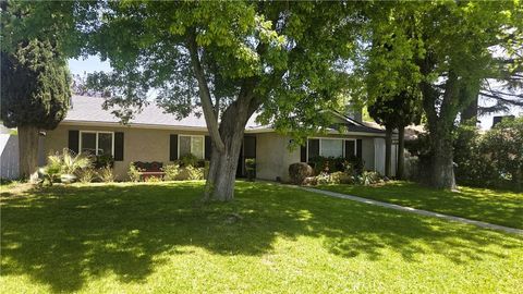 Photo of 862 Palm Ave, Beaumont, CA 92223 (MLS # IG26093704)