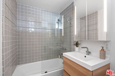 Tiny photo for 2431 3rd Street #10, Santa Monica, CA 90405 (MLS # 25595789)