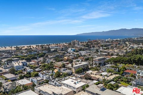 Tiny photo for 2431 3rd Street #10, Santa Monica, CA 90405 (MLS # 25595789)