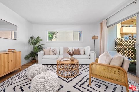 Tiny photo for 2431 3rd Street #10, Santa Monica, CA 90405 (MLS # 25595789)