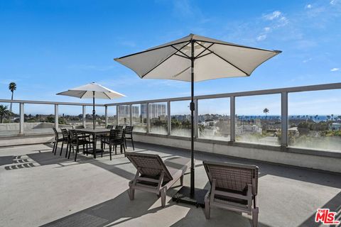 Tiny photo for 2431 3rd Street #10, Santa Monica, CA 90405 (MLS # 25595789)