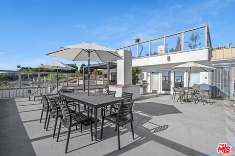 Tiny photo for 2431 3rd Street #10, Santa Monica, CA 90405 (MLS # 25595789)