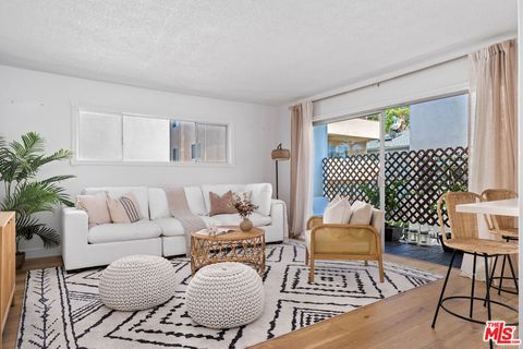 Tiny photo for 2431 3rd Street #10, Santa Monica, CA 90405 (MLS # 25595789)