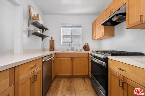 Tiny photo for 2431 3rd Street #10, Santa Monica, CA 90405 (MLS # 25595789)