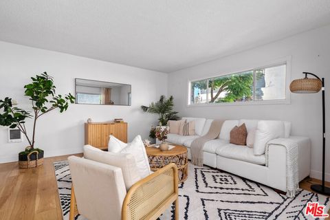 Tiny photo for 2431 3rd Street #10, Santa Monica, CA 90405 (MLS # 25595789)