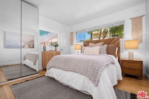 Tiny photo for 2431 3rd Street #10, Santa Monica, CA 90405 (MLS # 25595789)