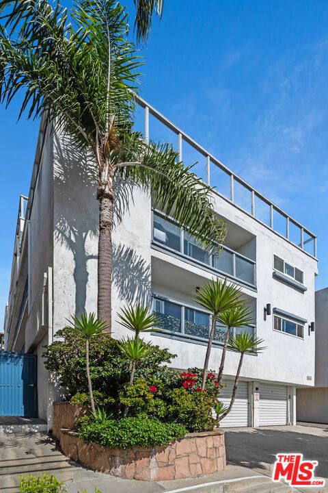 Tiny photo for 2431 3rd Street #10, Santa Monica, CA 90405 (MLS # 25595789)