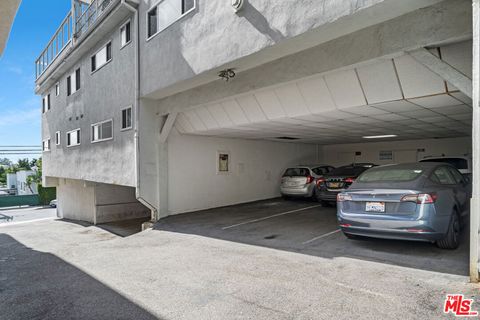 Tiny photo for 2431 3rd Street #10, Santa Monica, CA 90405 (MLS # 25595789)