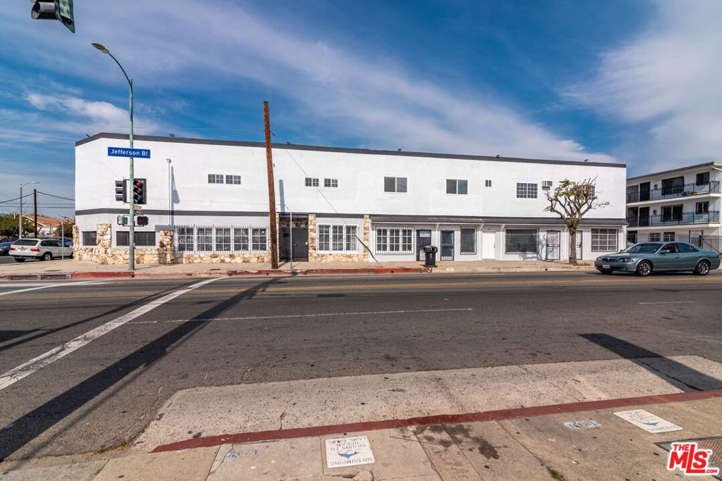 1885 W Jefferson Boulevard