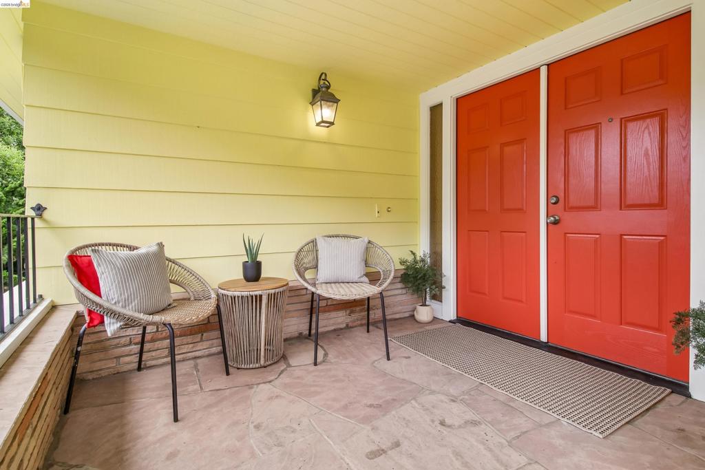 1 Woodcrest Cir