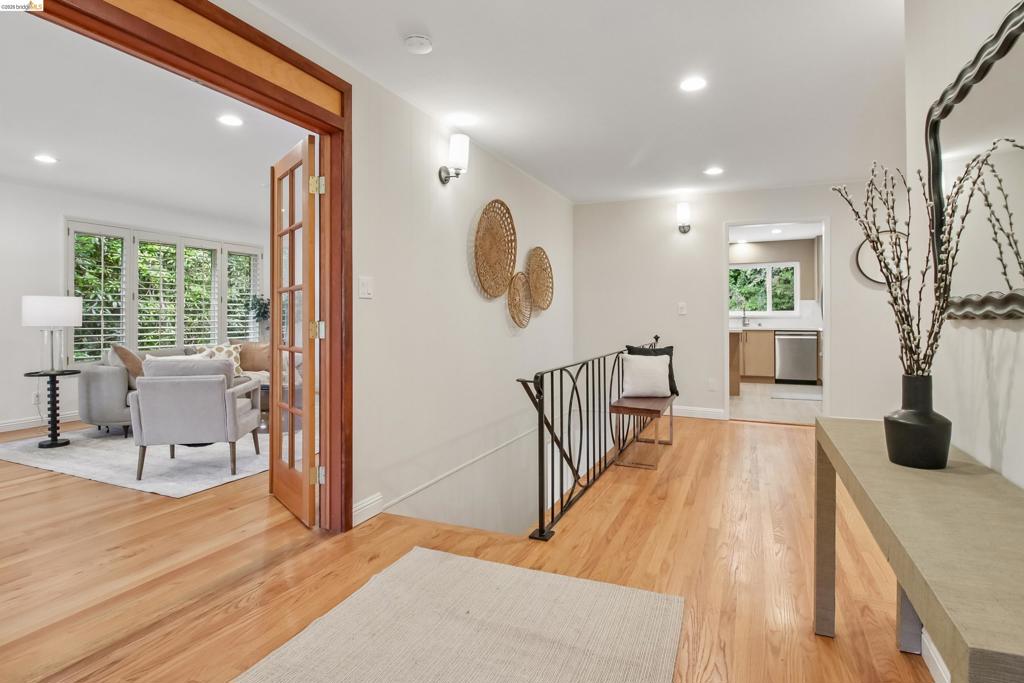 1 Woodcrest Cir