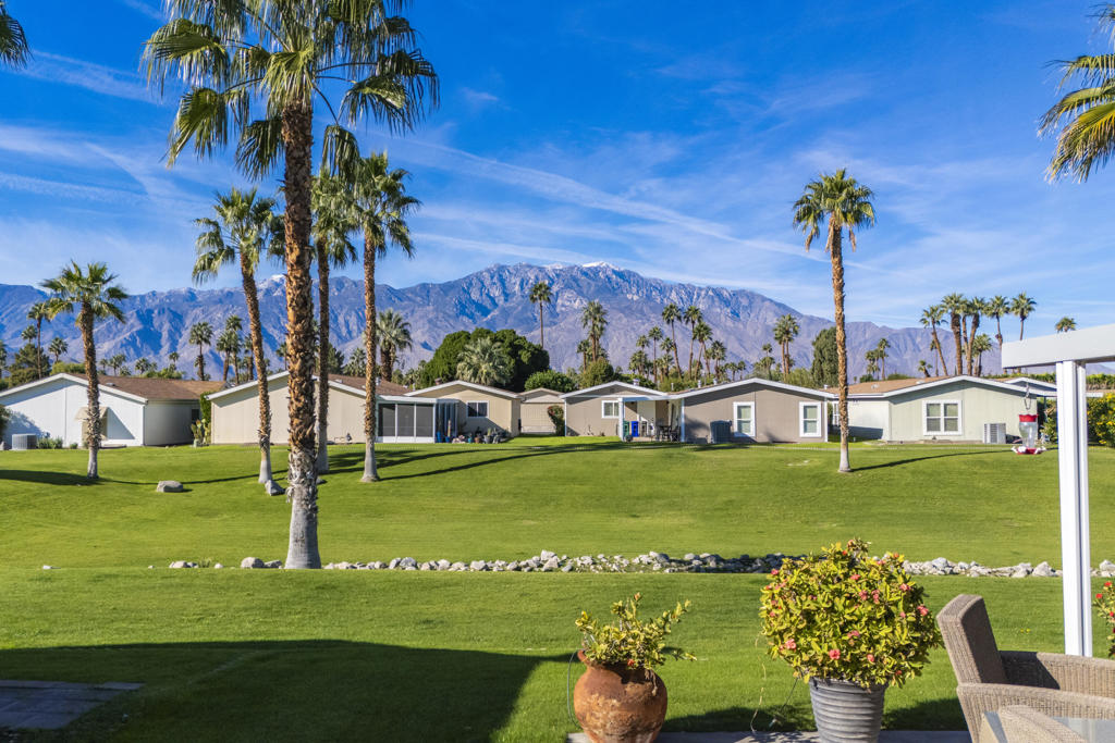 Desert Sands Mobile - Manufactured In Park