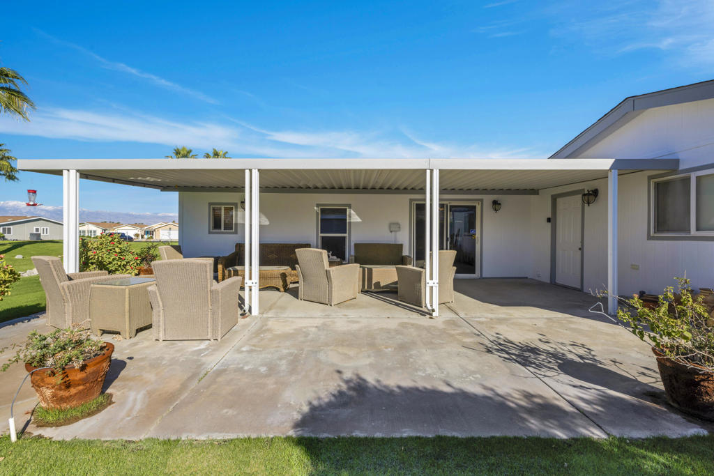 Desert Sands Mobile - Manufactured In Park