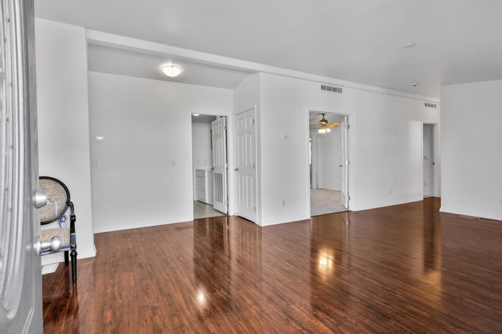 Desert Sands Mobile - Manufactured In Park