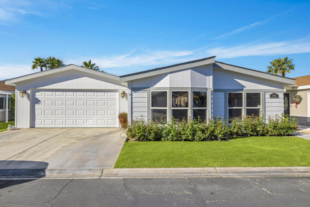 Desert Sands Mobile - Manufactured In Park