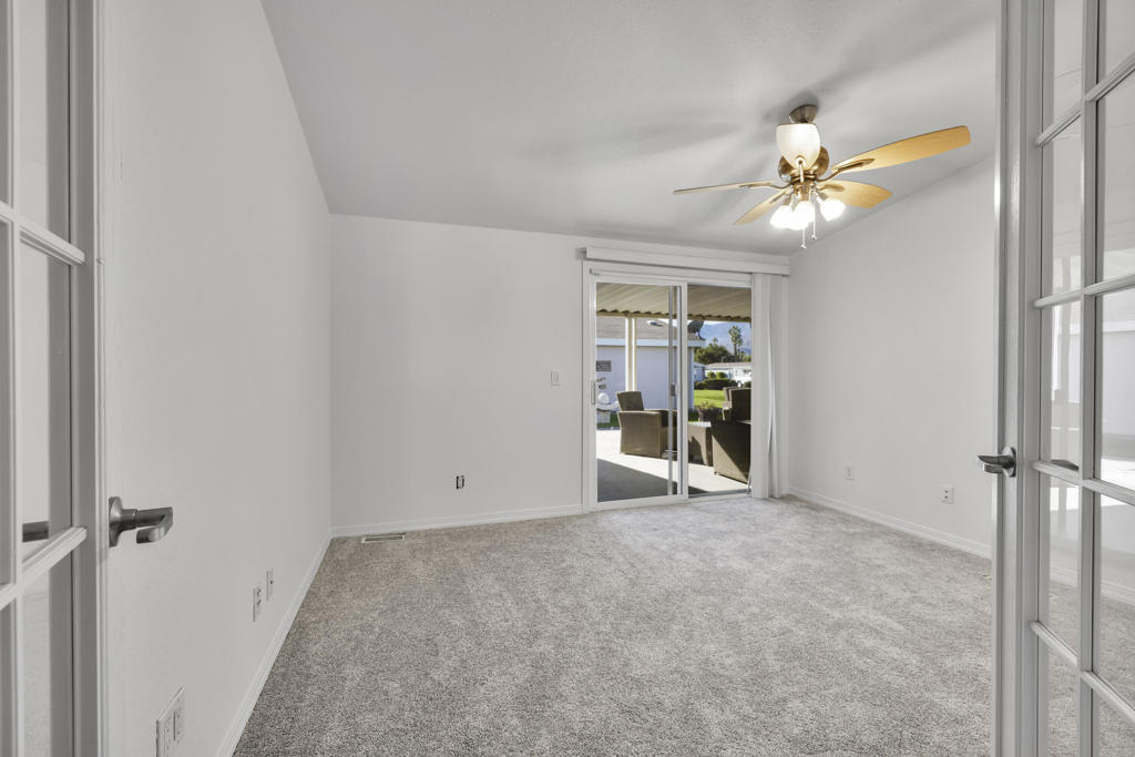 Desert Sands Mobile - Manufactured In Park