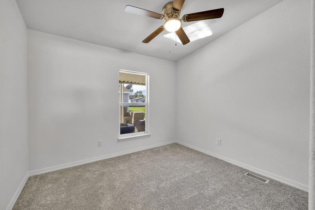 Desert Sands Mobile - Manufactured In Park