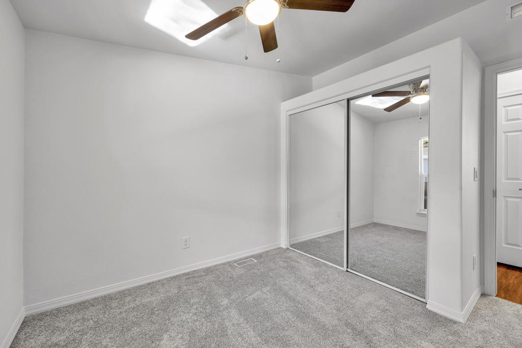 Desert Sands Mobile - Manufactured In Park