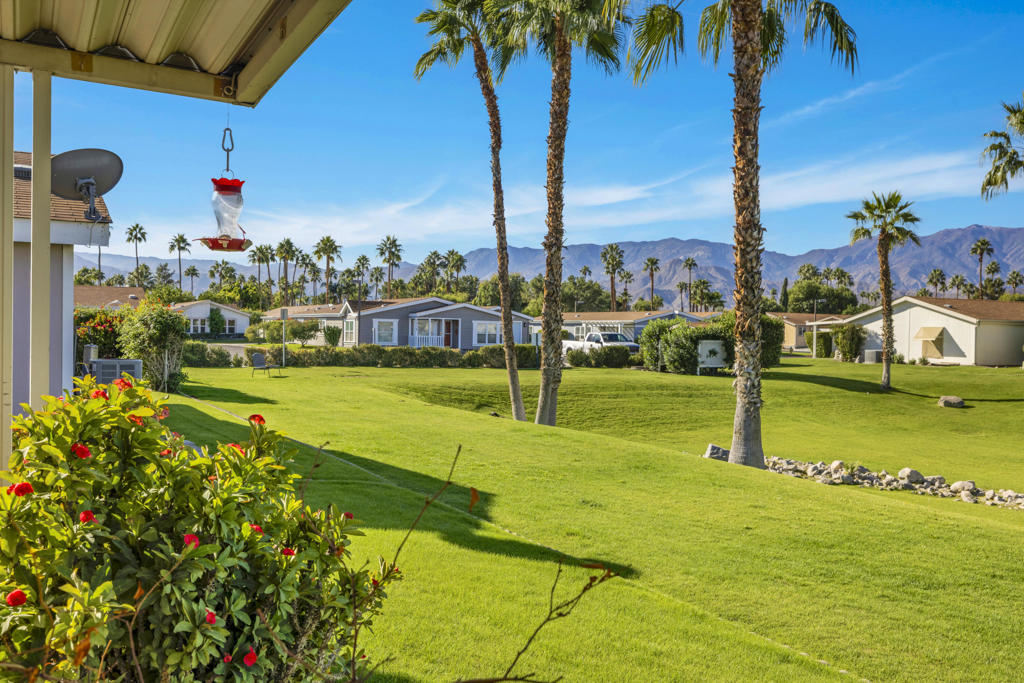 Desert Sands Mobile - Manufactured In Park