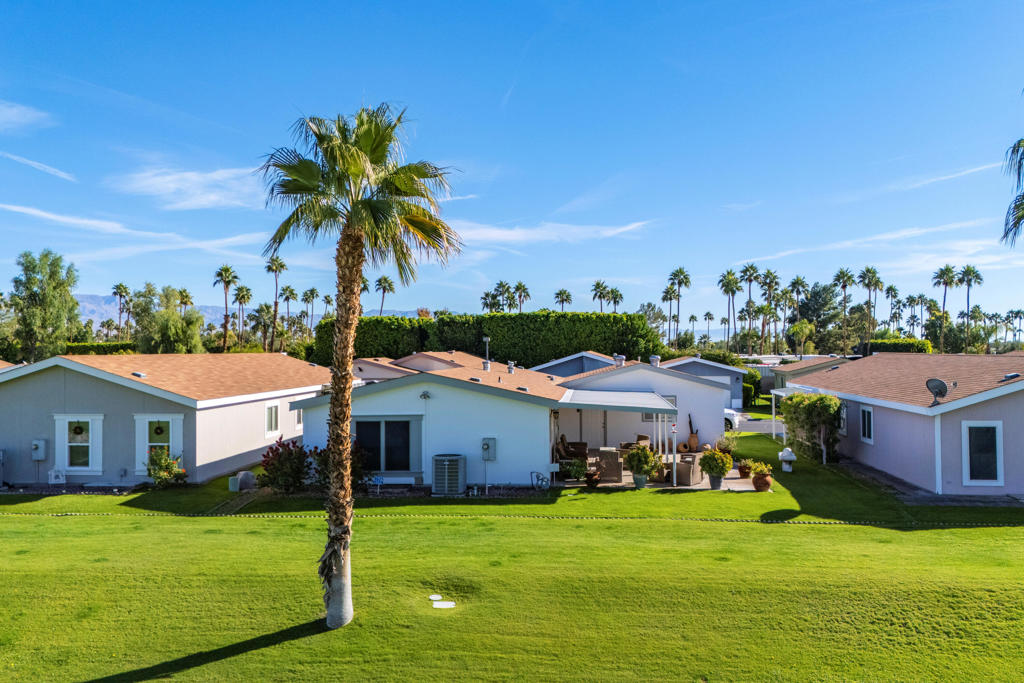 Desert Sands Mobile - Manufactured In Park