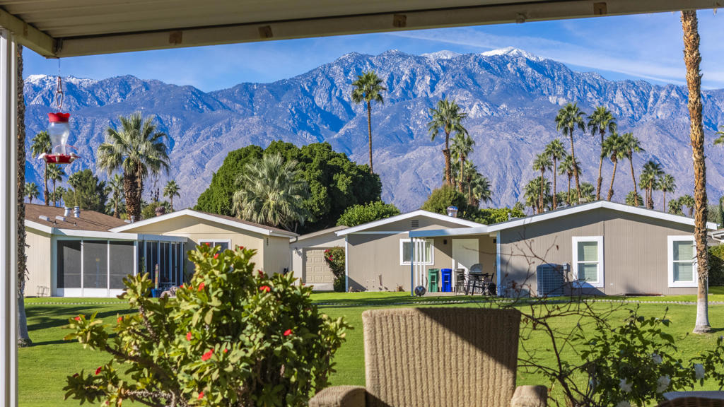 Desert Sands Mobile - Manufactured In Park